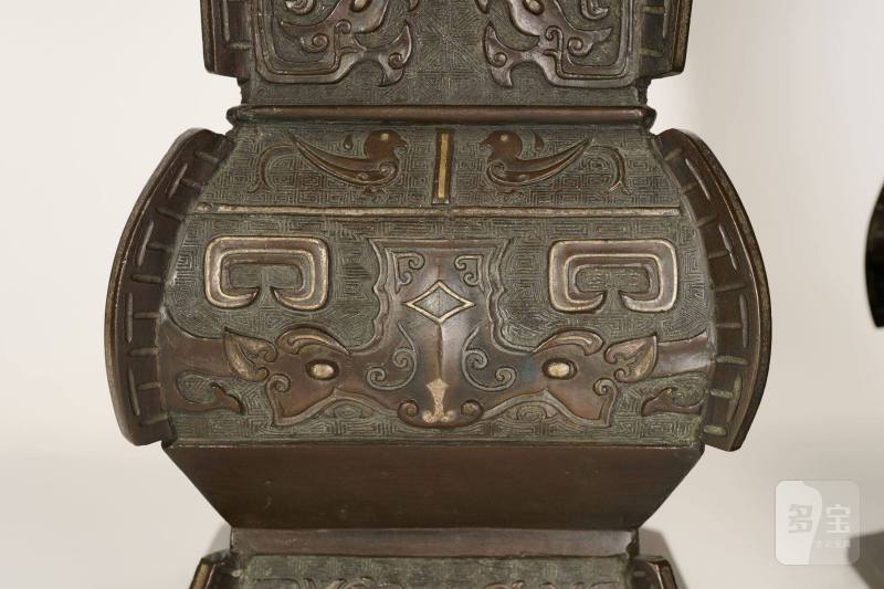 Lot947 明 铜嵌金银兽面纹尊一对 - 图6